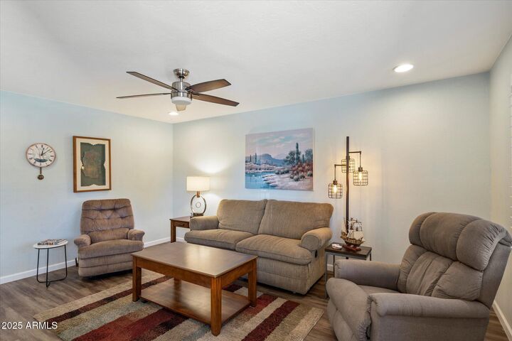 Property Photo:  520 S Greenfield Road 7  AZ 85206 