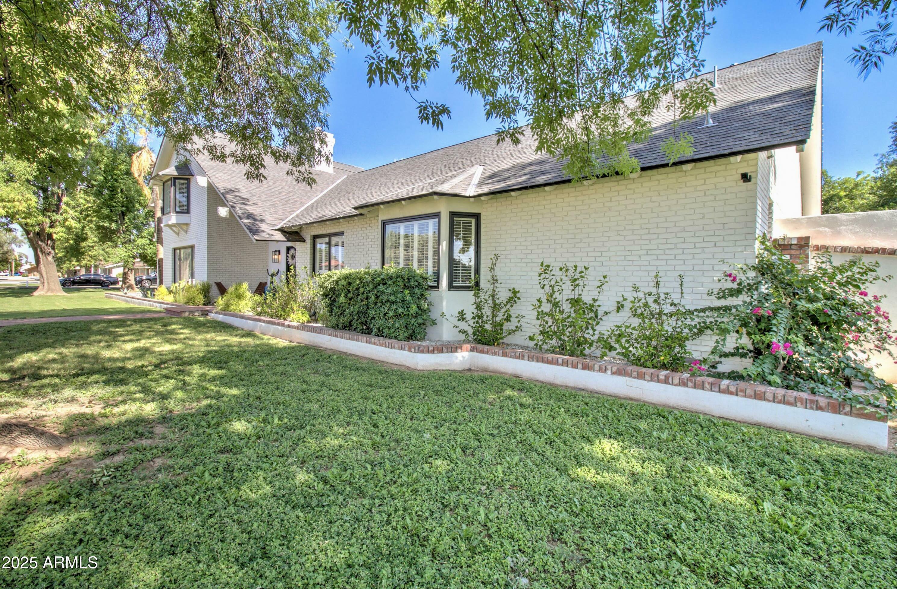 Property Photo: 1712 E Fairfield Street AZ 85203