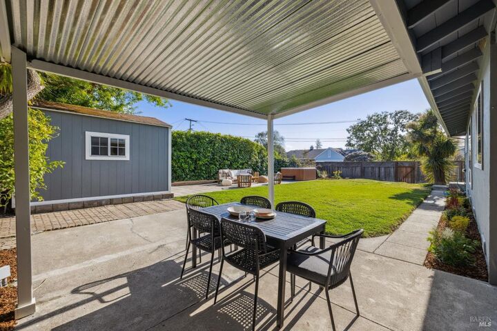 Property Photo:  16 Tradewind Passage  CA 94925 