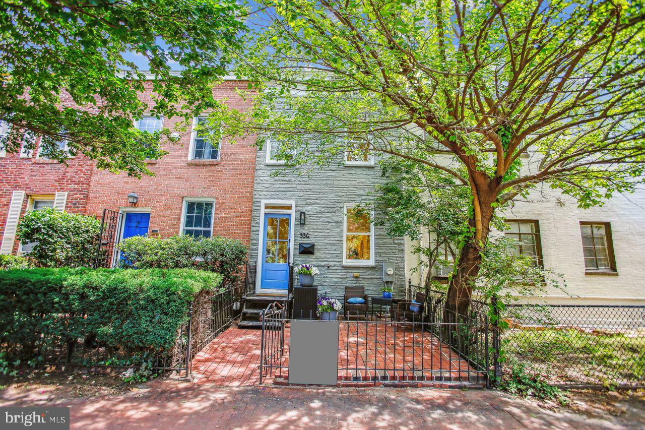 Property Photo: 336 6th Street SE DC 20003