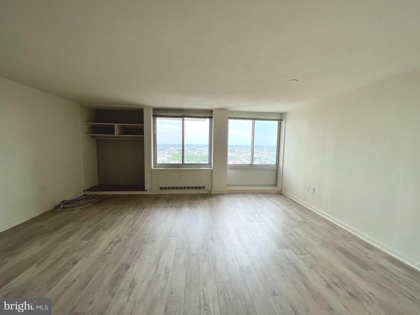 604 S Washington Square 36 1505  Philadelphia PA 19106 photo