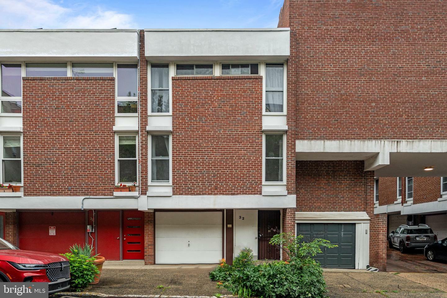 32 University Mews  Philadelphia PA 19104 photo