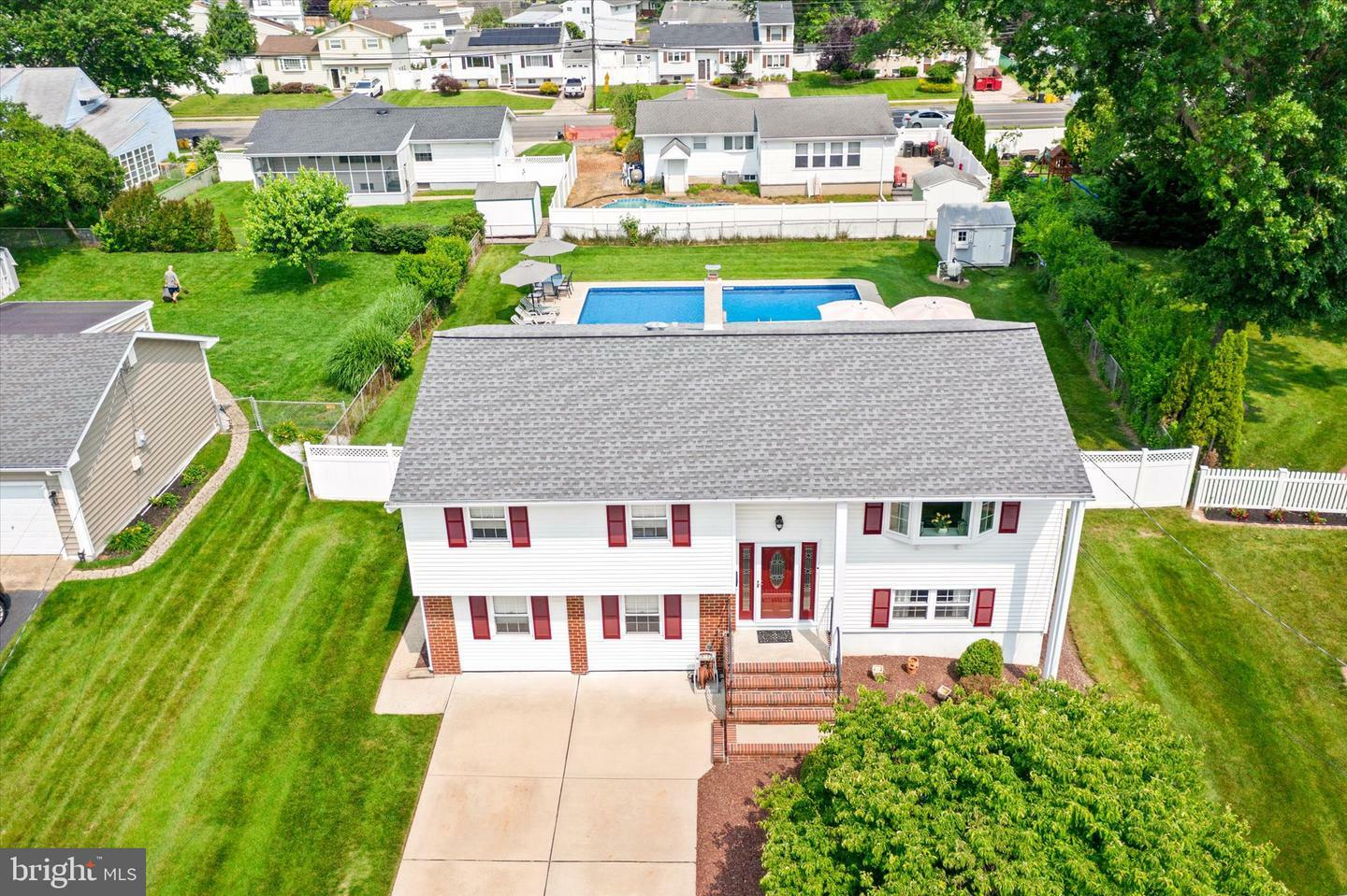 Property Photo:  5 Misty Pine Lane  NJ 08690 