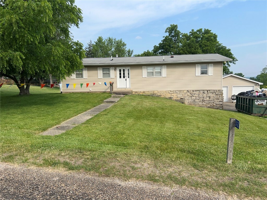 312 Lake View Drive NE  Solon IA 52333 photo