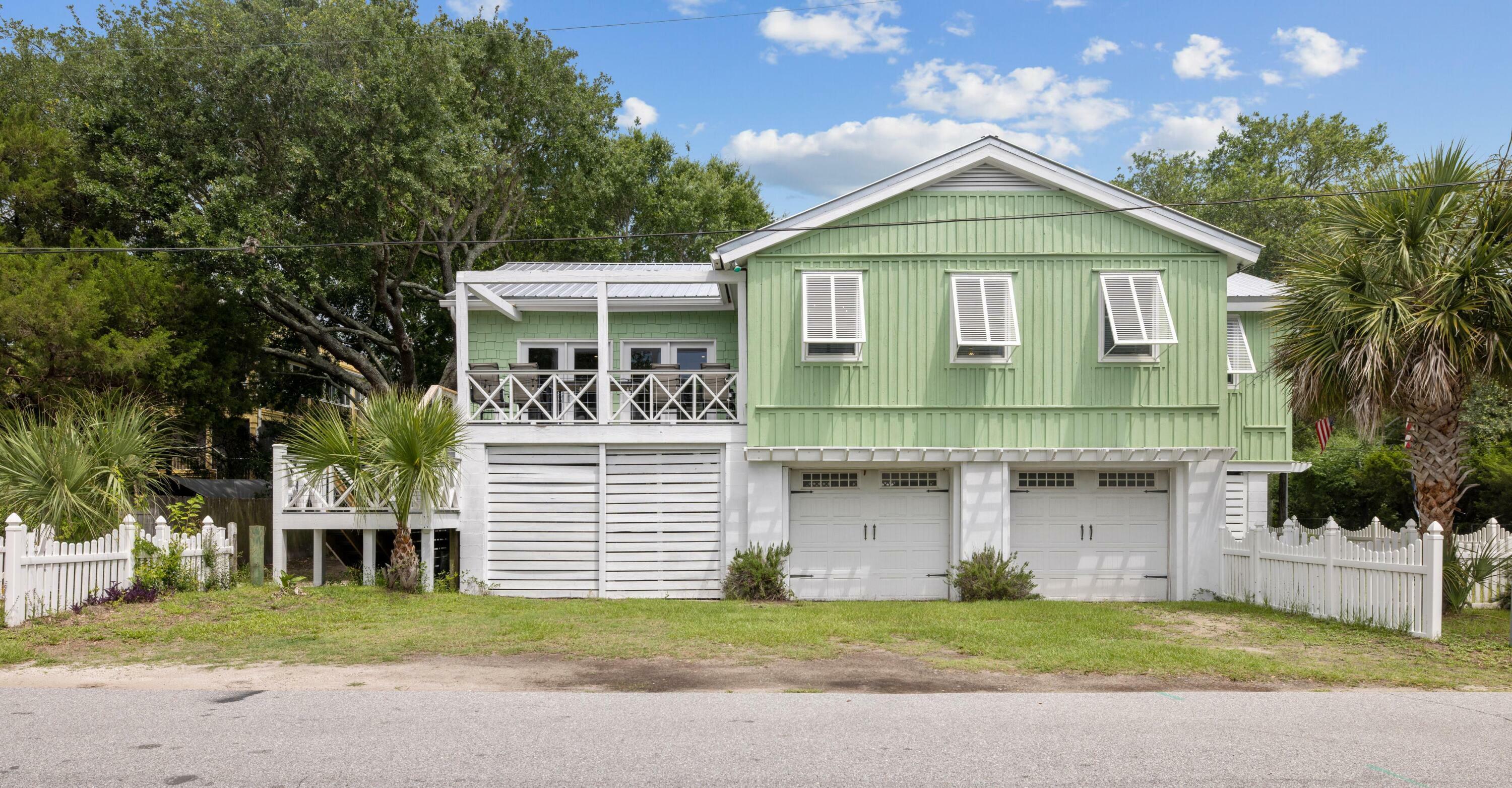 Property Photo:  2218 Myrtle Avenue  SC 29482 