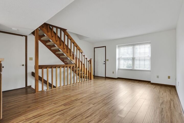 Property Photo:  5062 Stoneybrook Boulevard  OH 43026 