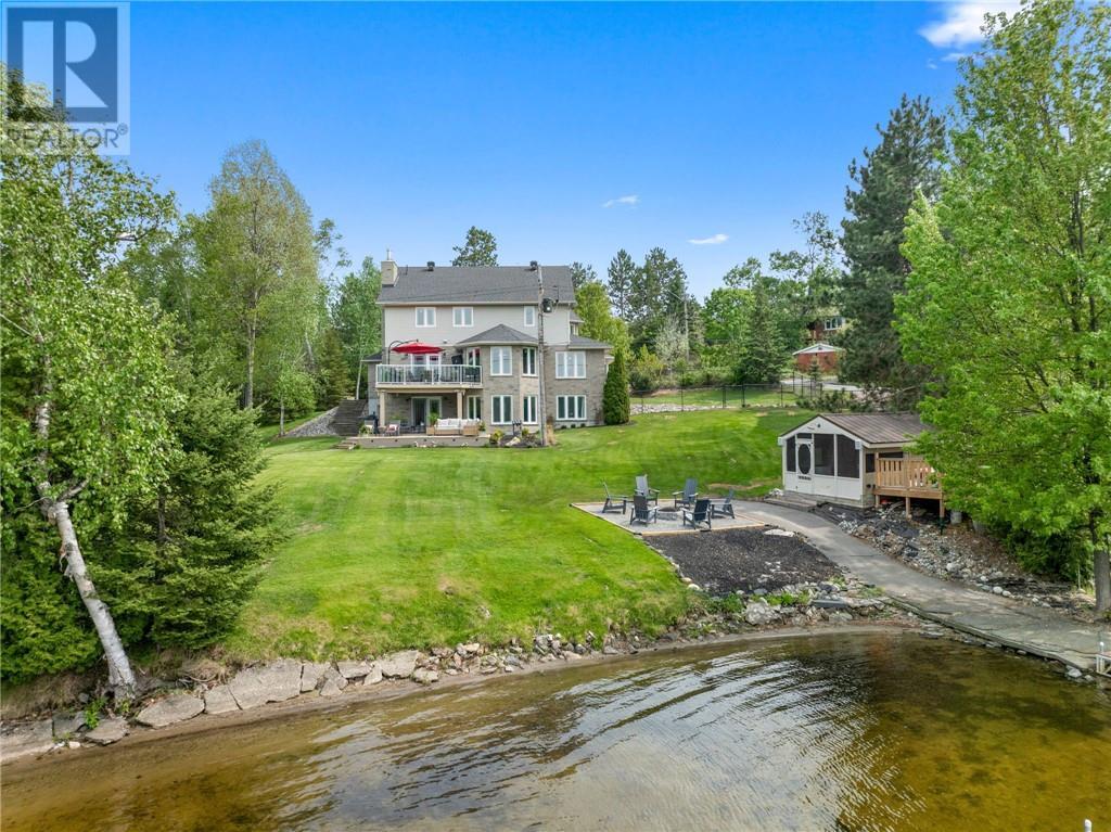 Property Photo: 580 Dew Drop Road ON P3G 1K9