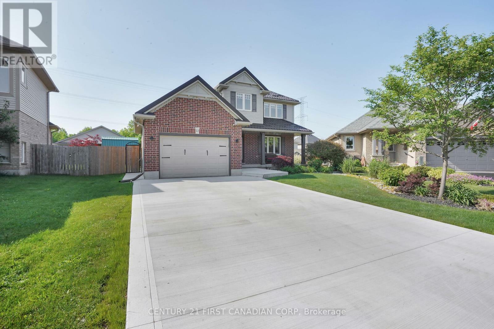 Photo de la propriété: 12 Hawthorn Court ON N5P 0A1