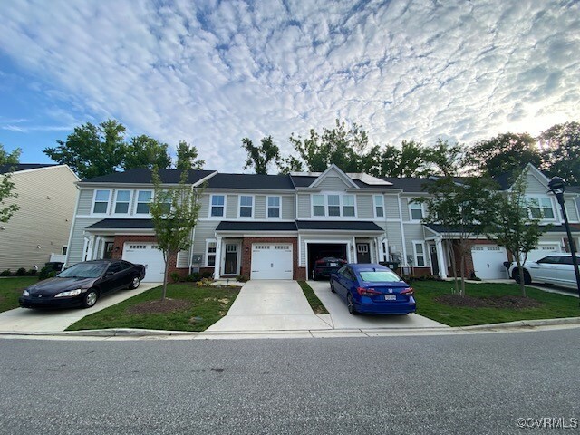 Property Photo: 120 De La Warr Arch VA 23185