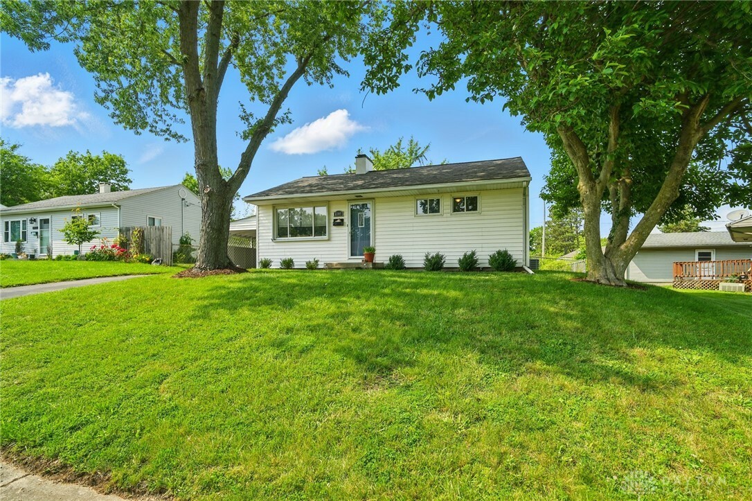 Property Photo: 2389 Fields Avenue OH 45420