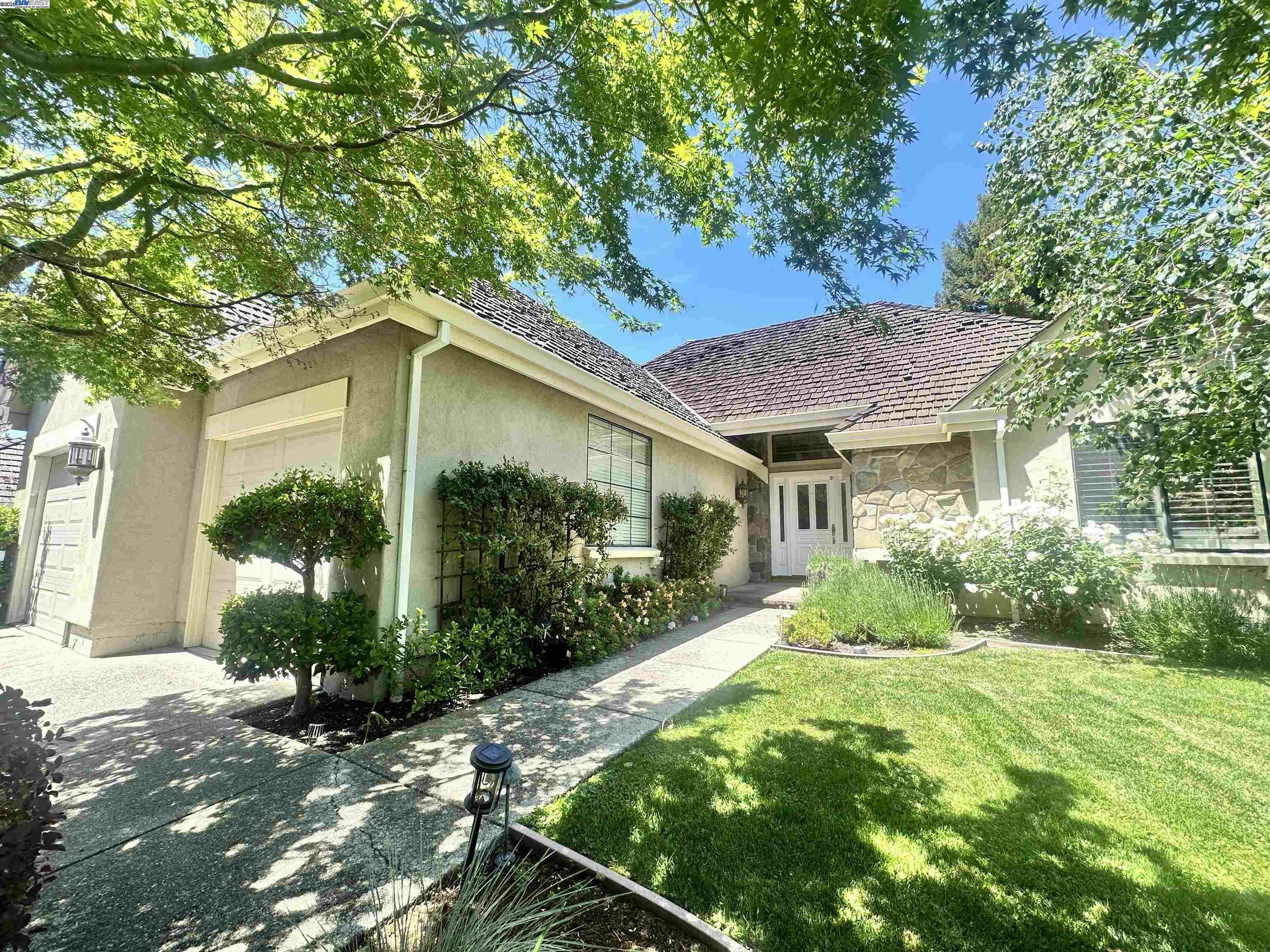 Property Photo: 158 Golden Ridge Rd CA 94507