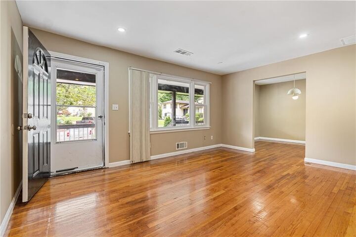 Property Photo: 2266 Kennedy Court NW GA 30318