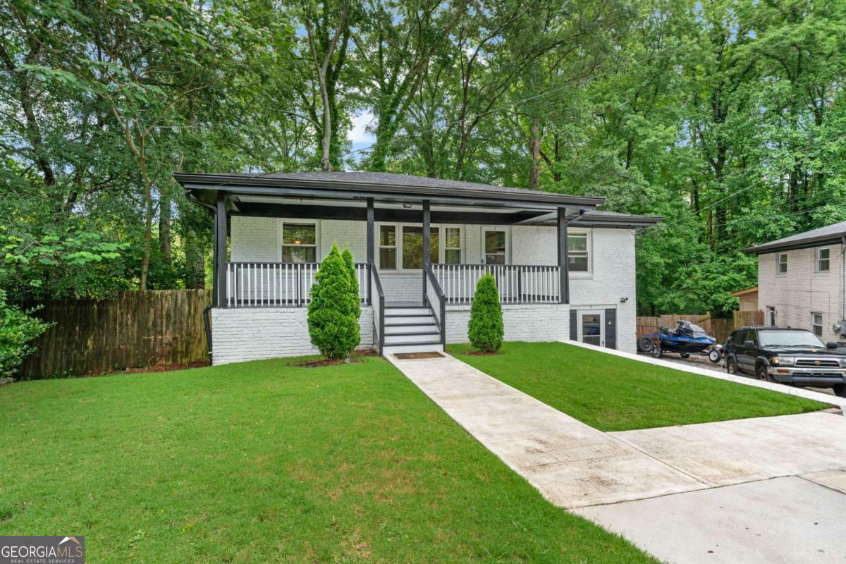 Property Photo: 2266 Kennedy Court NW GA 30318