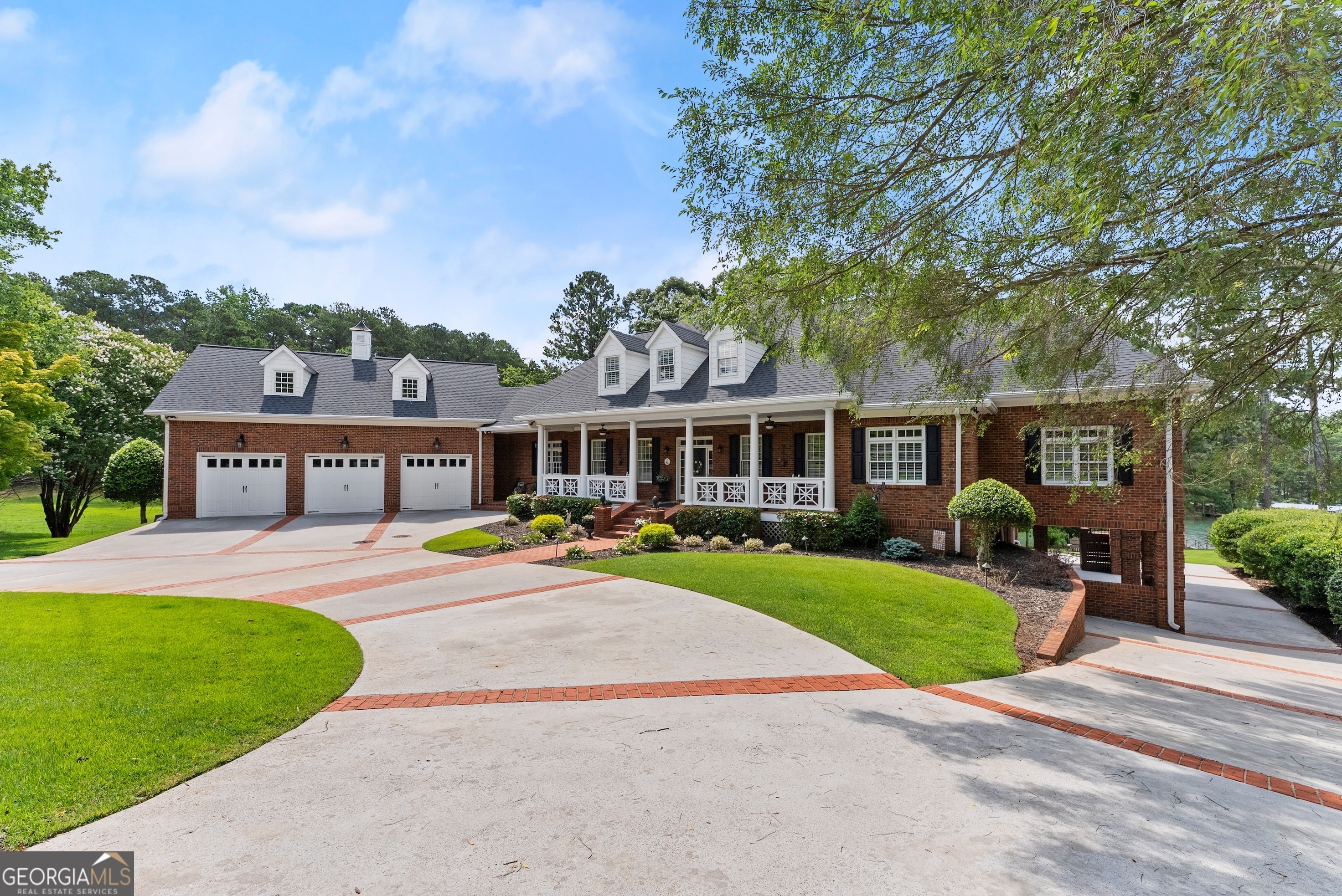 Property Photo: 6707 Summer Crest Court GA 30542