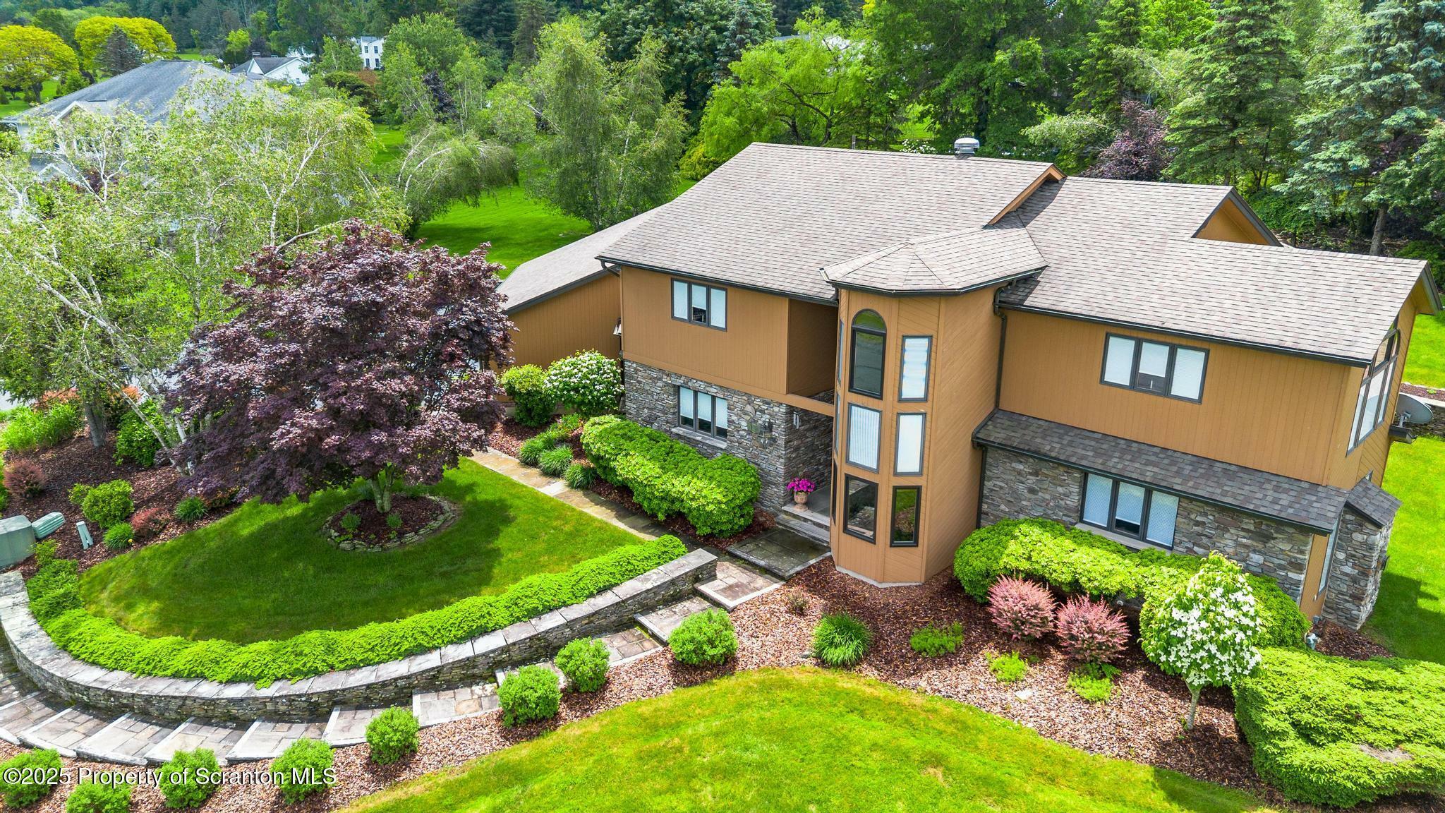 Property Photo: 118 Estate Drive PA 18411