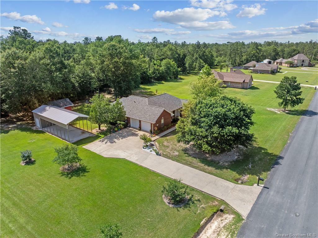 1233 Capella Drive  Dequincy LA 70633 photo