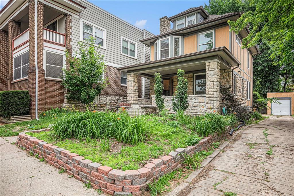 Property Photo:  4009 Kenwood Avenue  MO 64109 