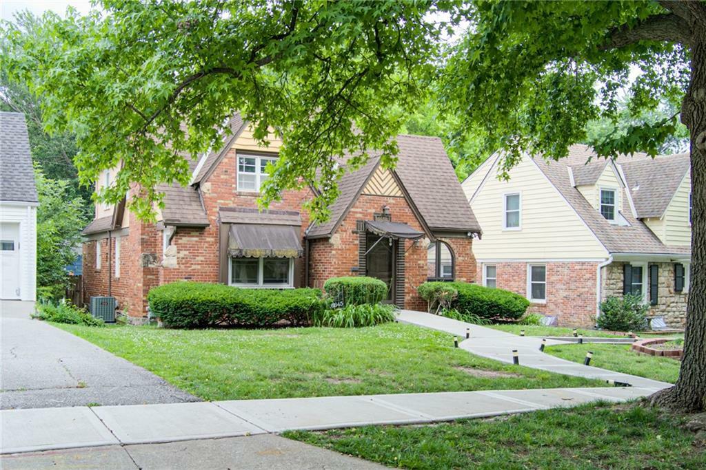 6645 Cherry Street  Kansas City MO 64131 photo