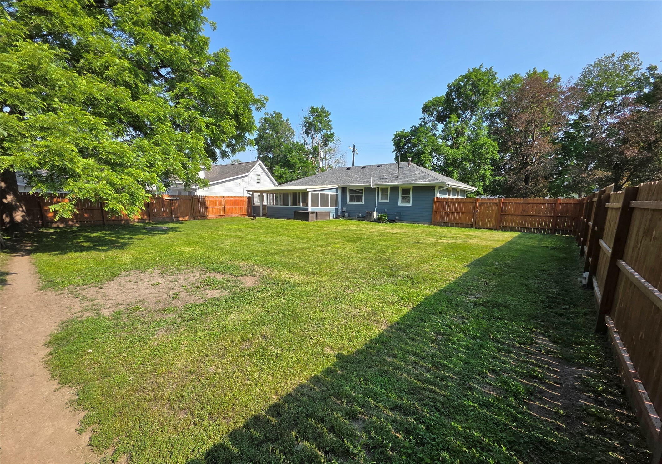 Property Photo: 425 E 1st Street IA 50072