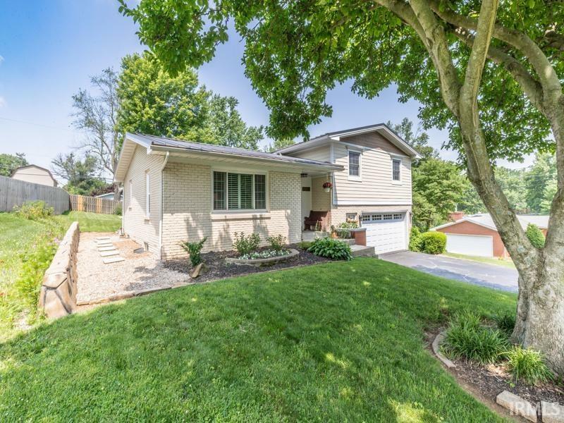 Property Photo:  712 Adams Street  IN 47630 