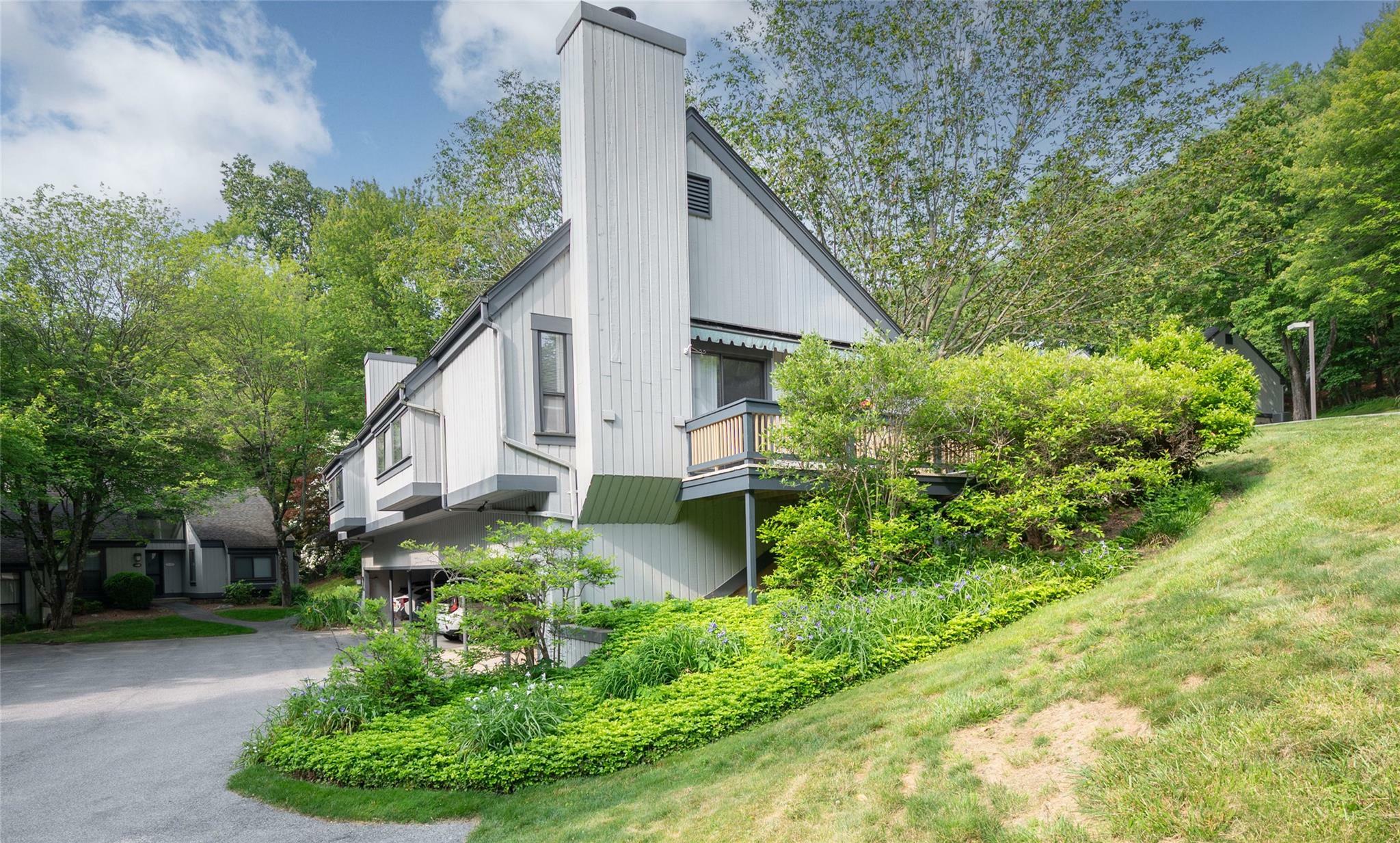 Property Photo: 331 Heritage Hills A NY 10589