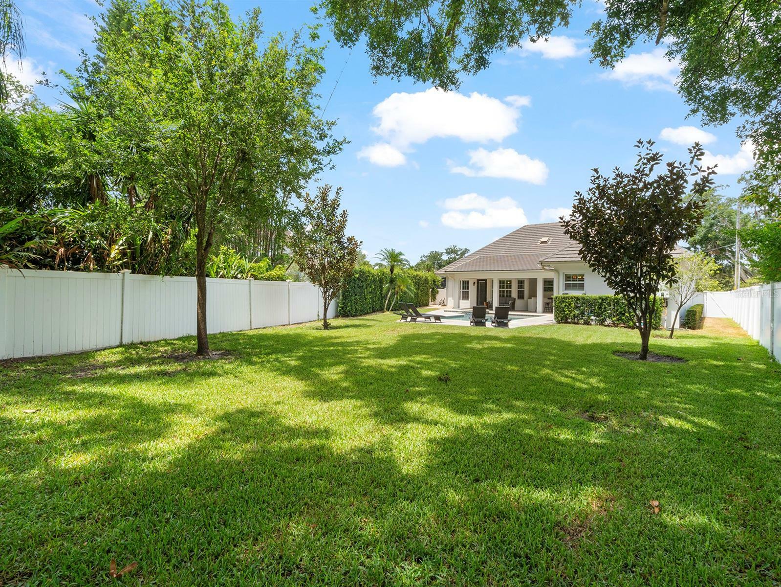 Property Photo: 3535 Lake Sarah Drive FL 32804
