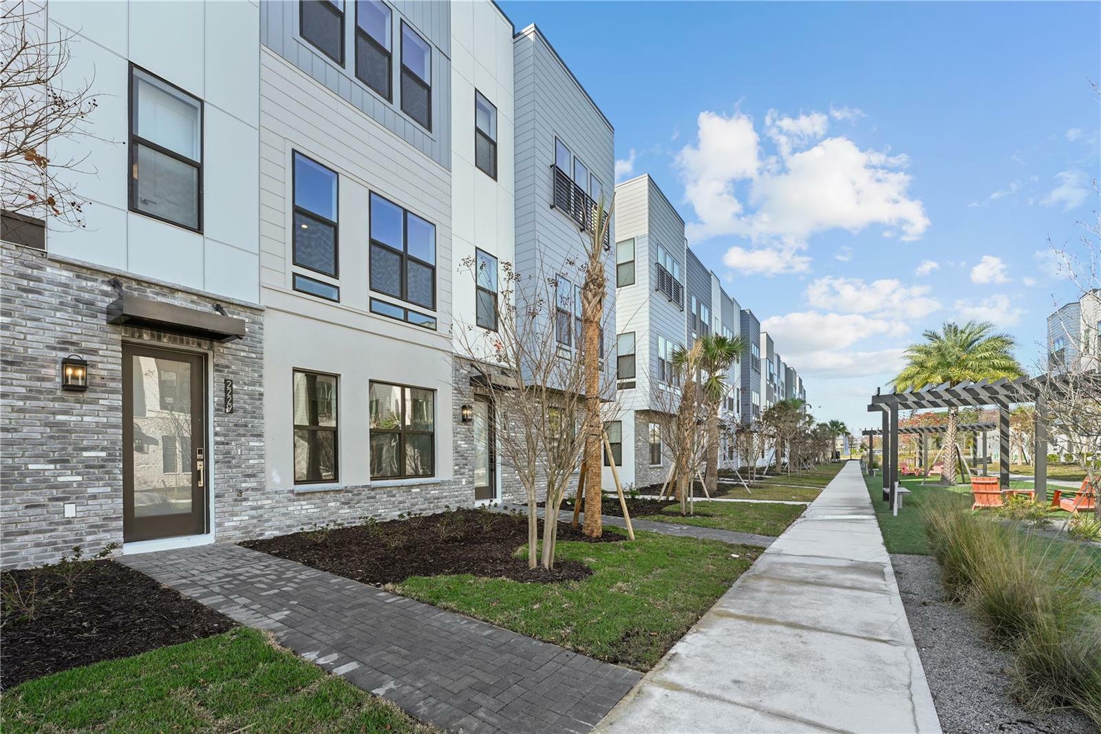 Property Photo:  2233 Valentine Alley  FL 32804 