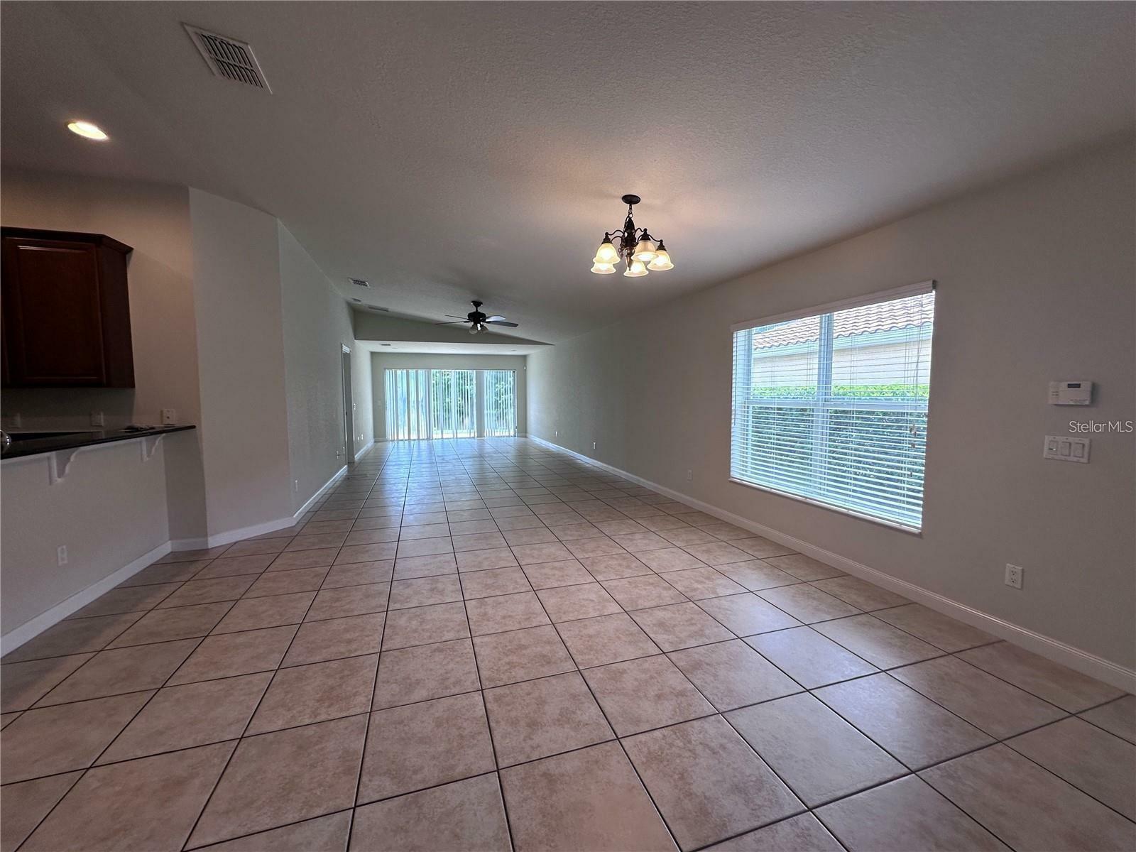 Property Photo: 12055 Modena Lane FL 32827