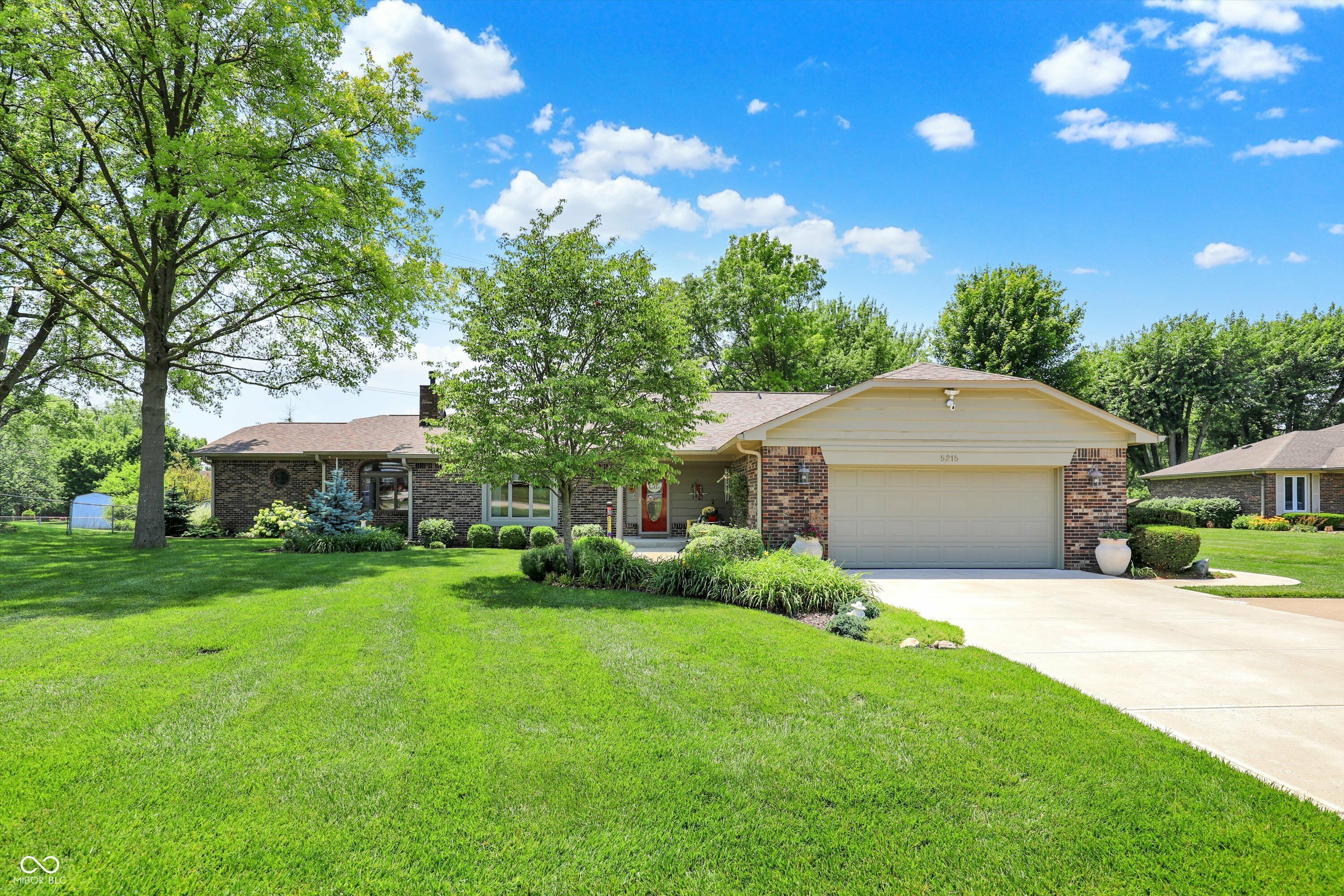 5215 Limestone Court  Indianapolis IN 46237 photo