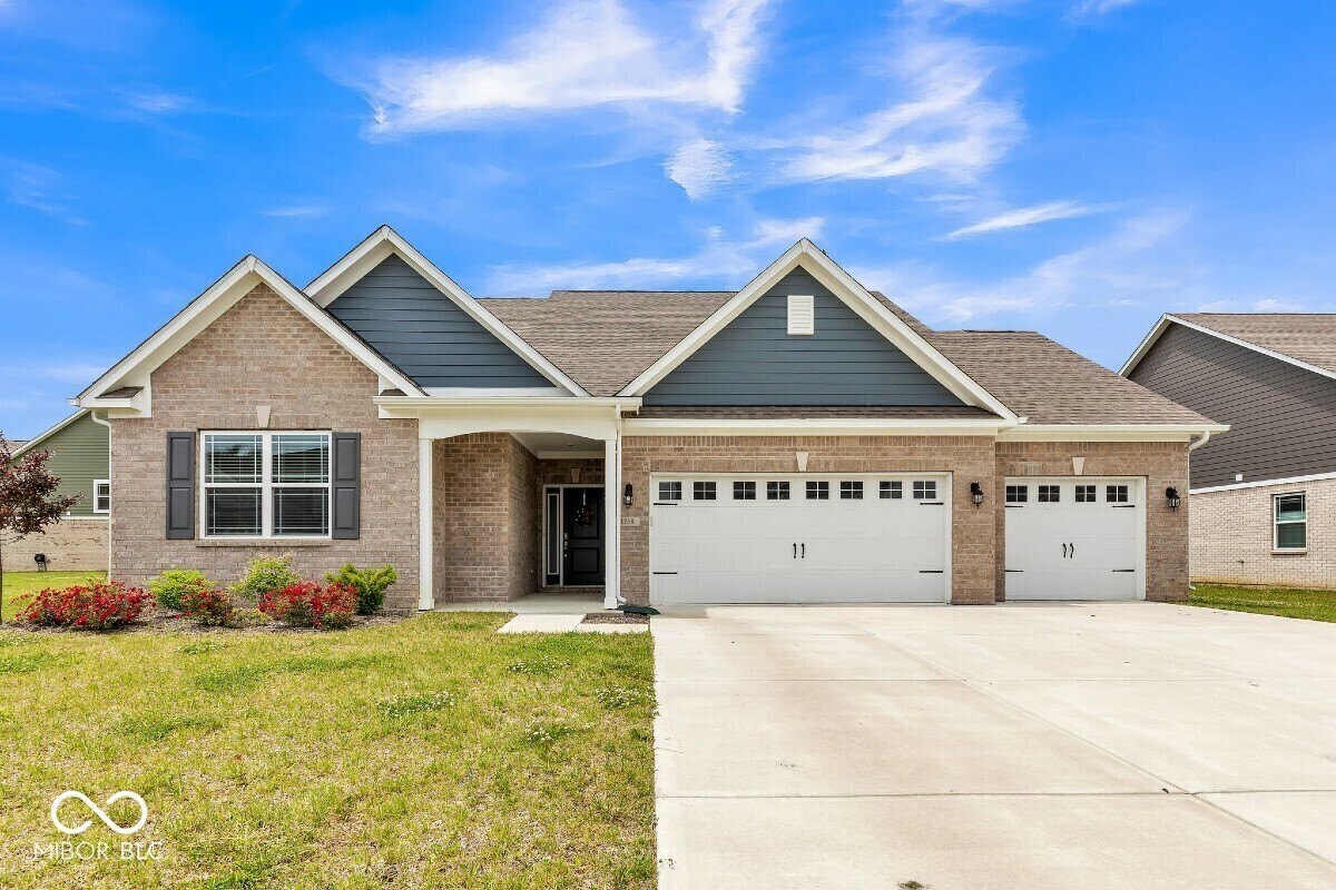 1758 Pelham Drive  Greenwood IN 46143 photo