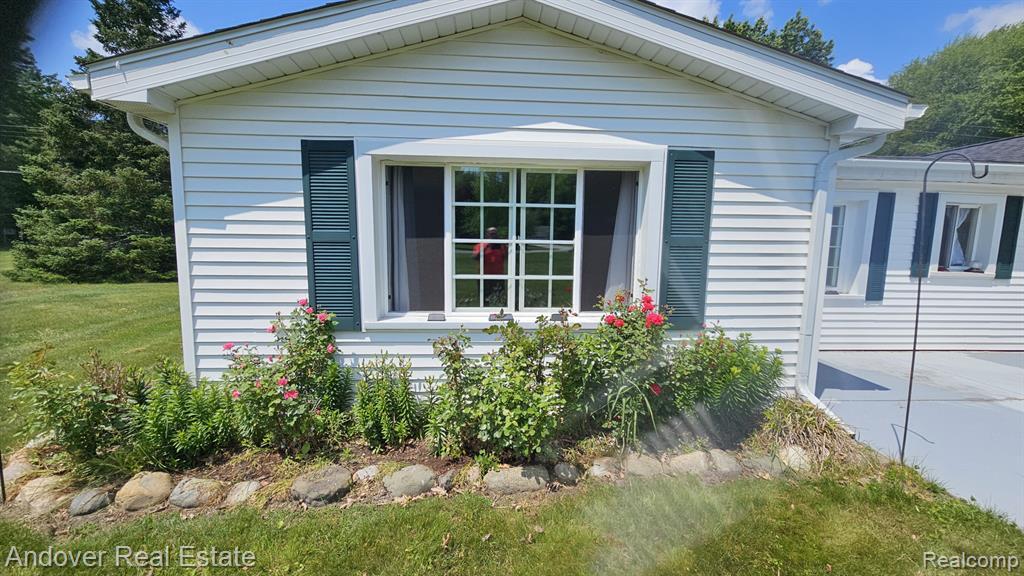 Property Photo:  3625 Angus Road  MI 48059 4003 