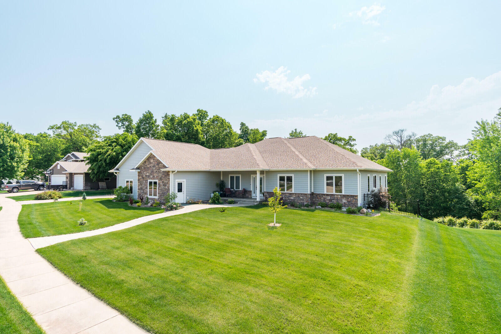 Property Photo: 606 Deerwood St WI 54636