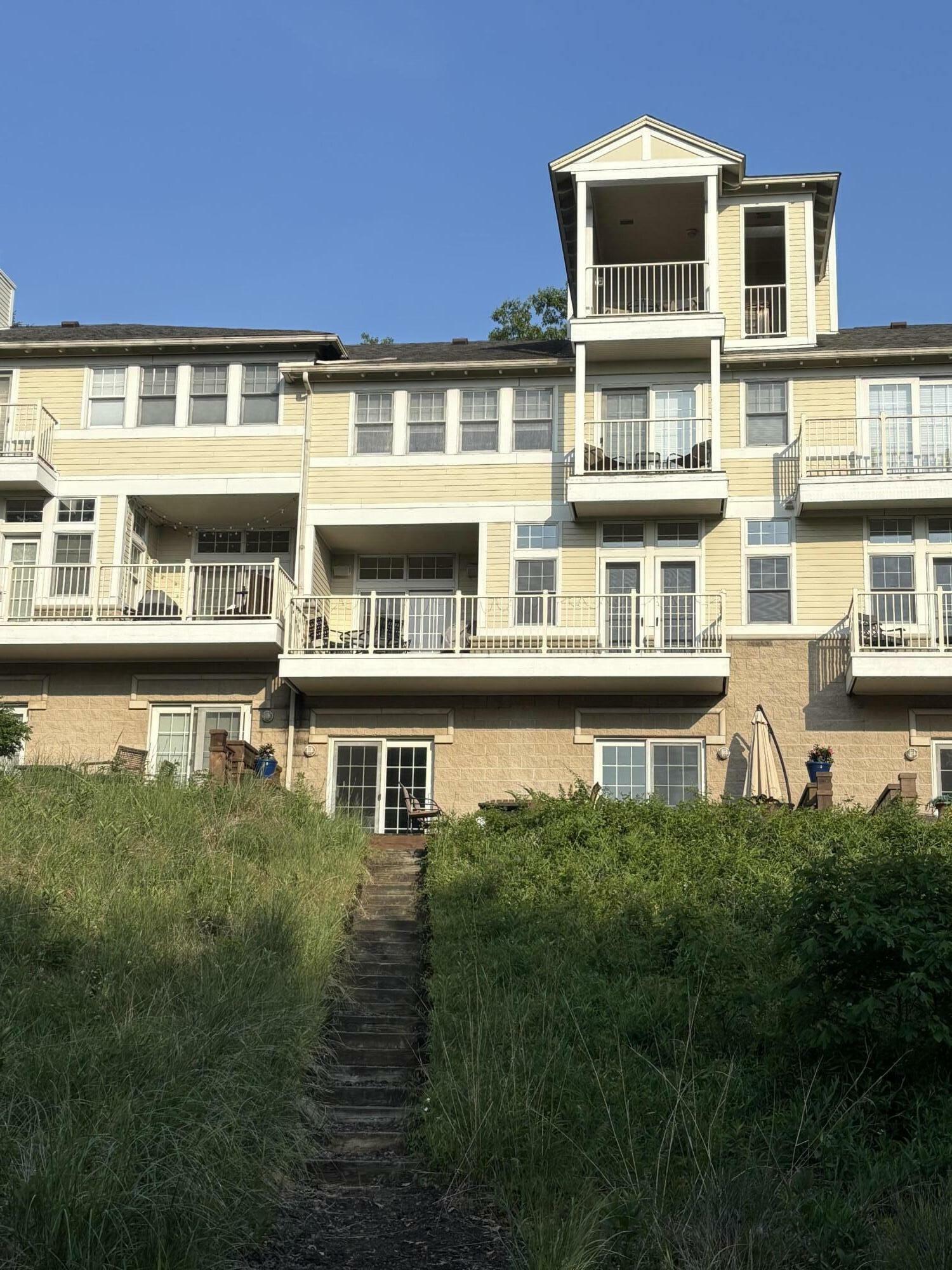 Property Photo: 18418 Dunecrest Drive MI 49117