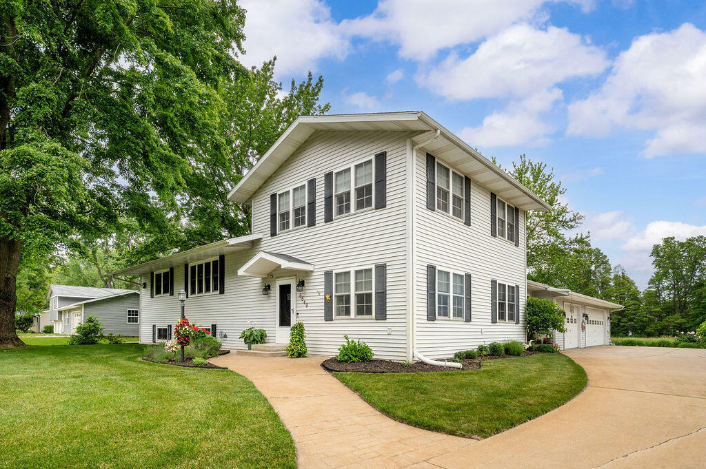 Property Photo:  5549 Newton Avenue  MI 49038 