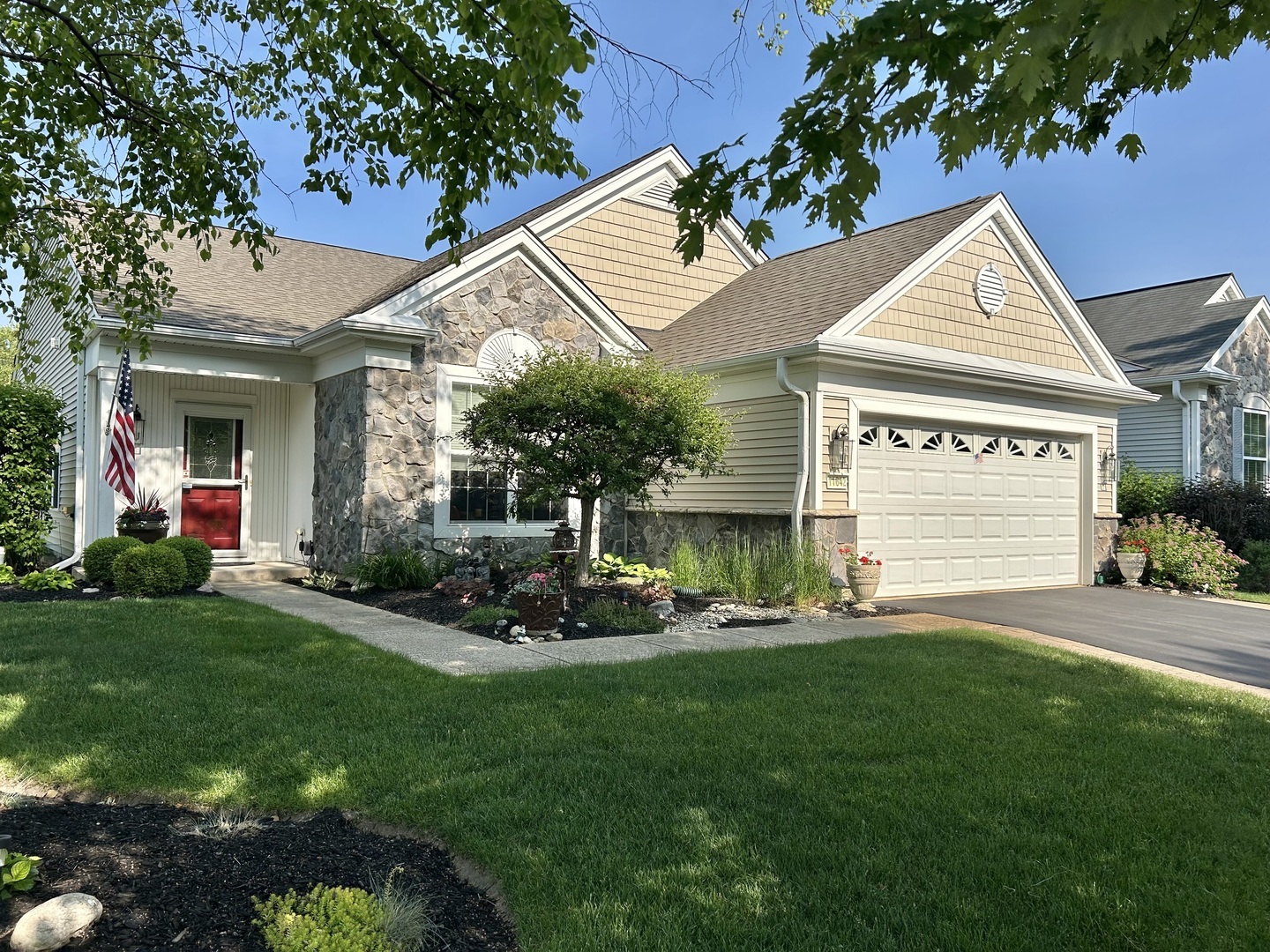 Property Photo: 11642 Sunderlin Drive IL 60142