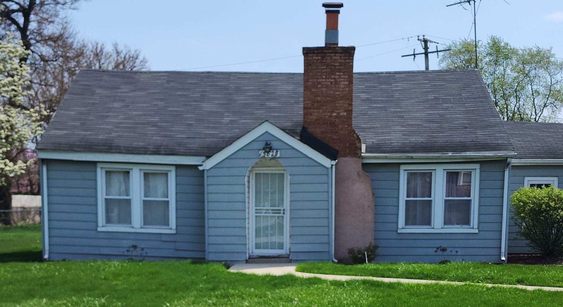 Property Photo: 15825 Spaulding Avenue IL 60428