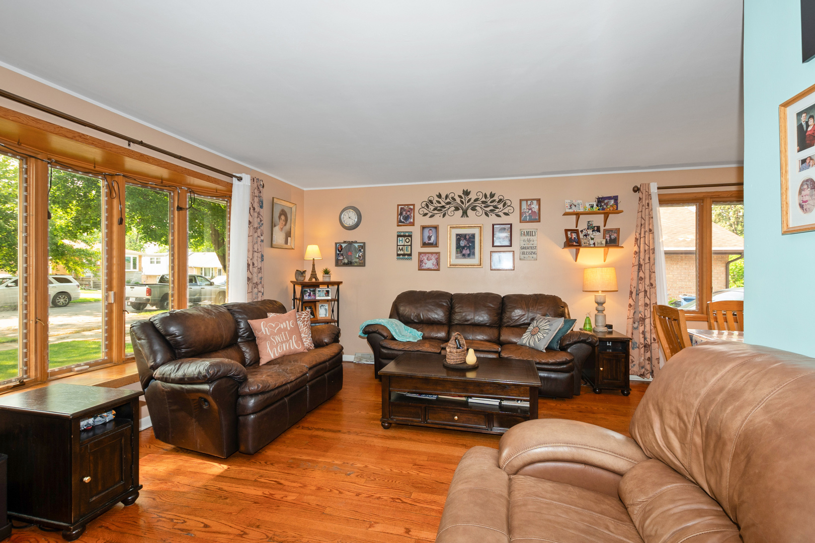 Property Photo: 14447 Kolin Avenue IL 60445