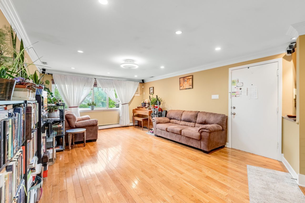 Property Photo:  8816 Briar Court 3A  IL 60016 
