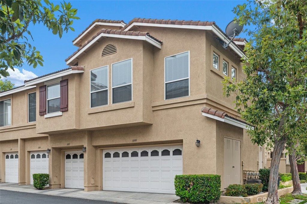 Property Photo: 1099 S Positano Avenue CA 92808