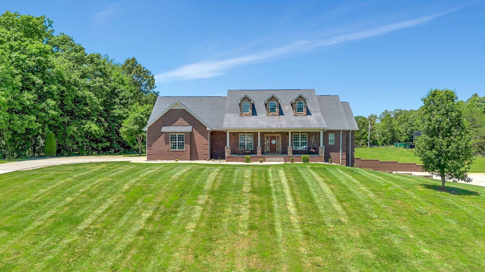 Property Photo:  152 Camaro Dr  TN 37035 