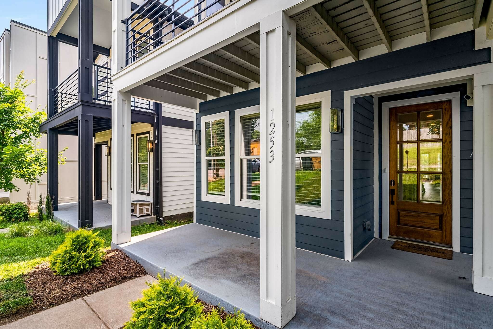 Property Photo: 1253 John St TN 37210