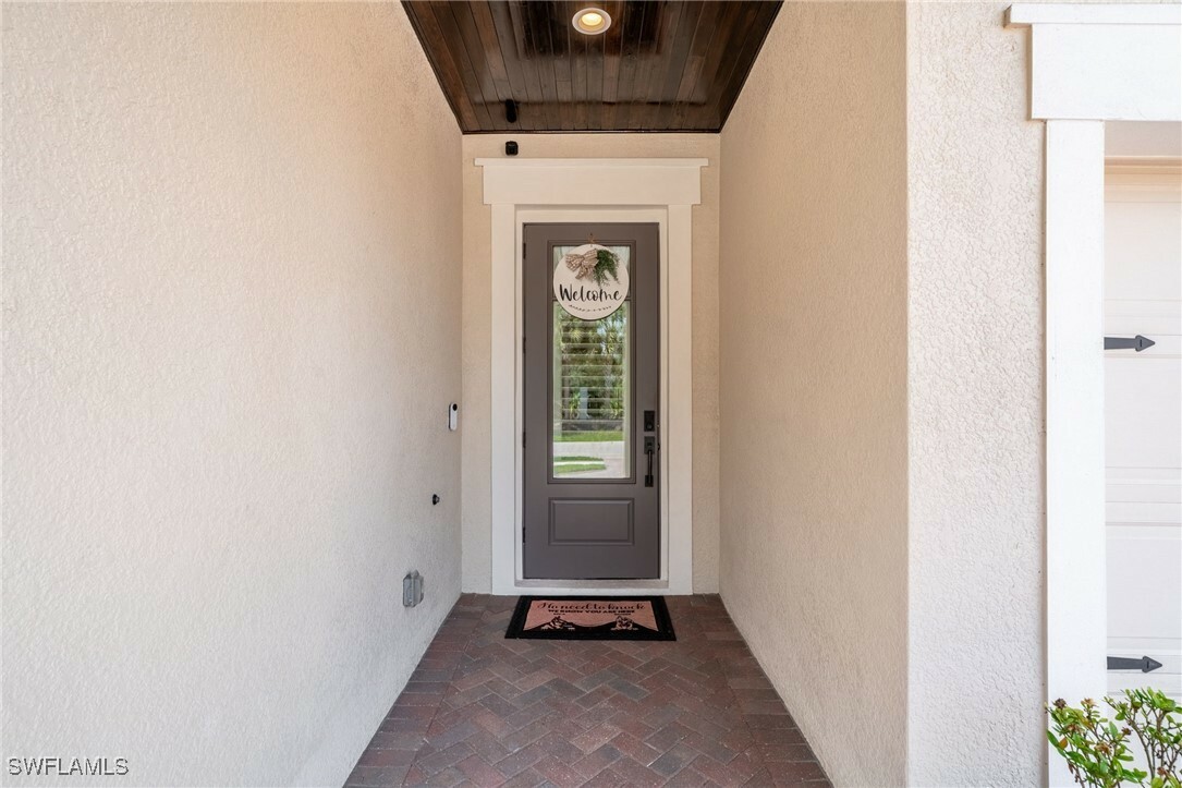 Property Photo: 3725 Helmsman Drive FL 34120