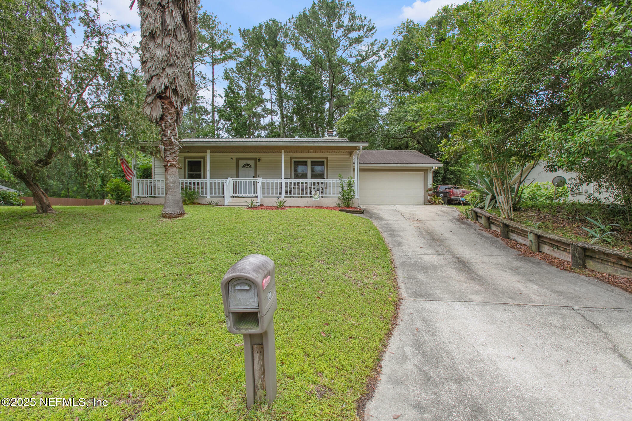 Property Photo: 2051 Cornell Road FL 32068