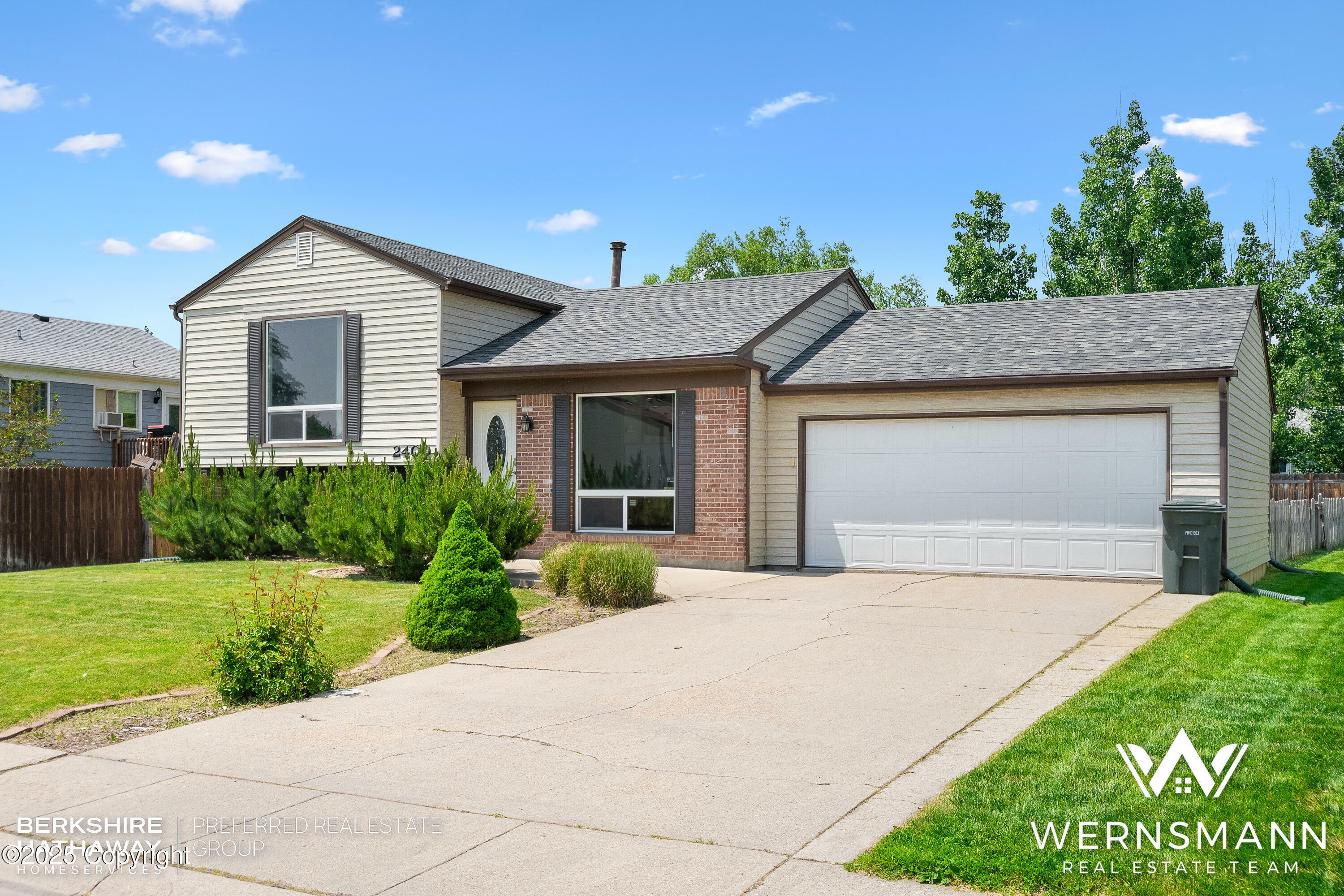 Property Photo: 2400 Cascade Dr - WY 82718