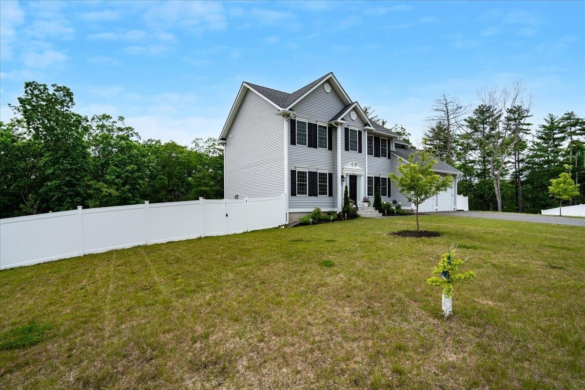 Property Photo: 21 Huntington Ridge Road NH 03110