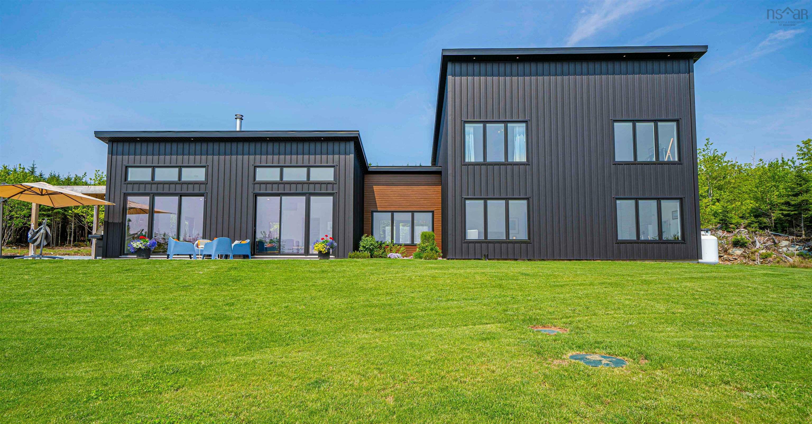 Property Photo: 471 West Porters Lake Road NS B3E 1K5