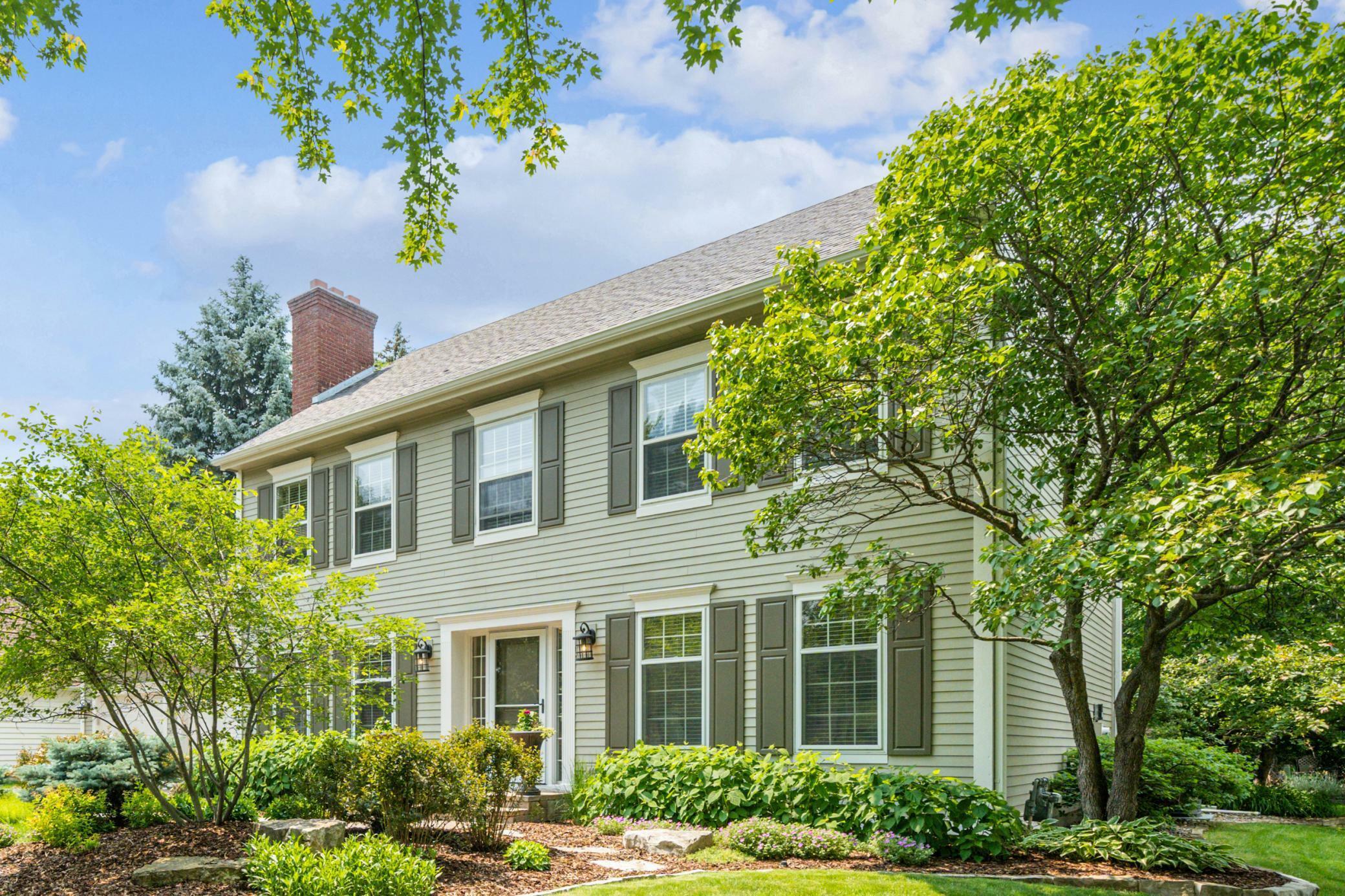 Property Photo: 3707 Woodland Trail MN 55123