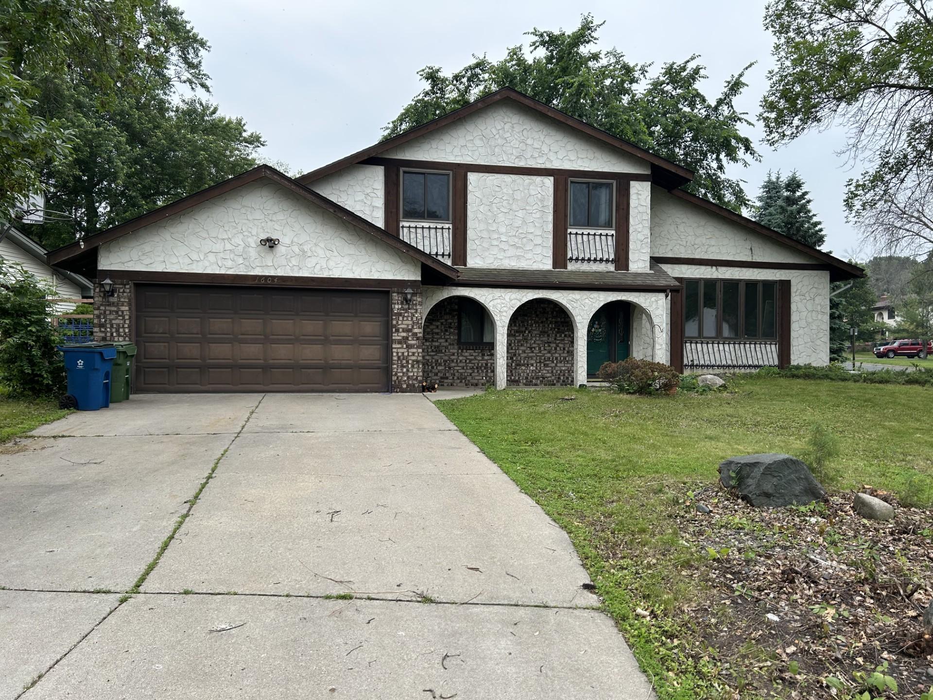 Property Photo: 1604 Briardale Road NE MN 55432