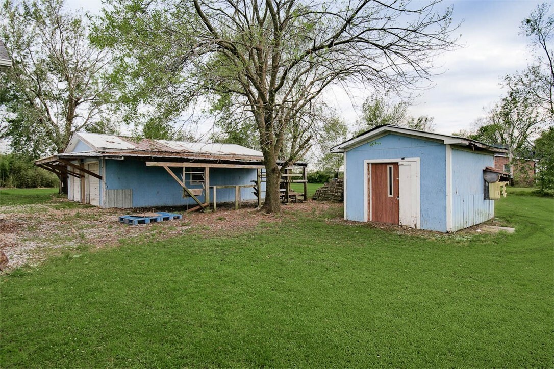 Property Photo:  20724 E 578 Road  OK 74338 