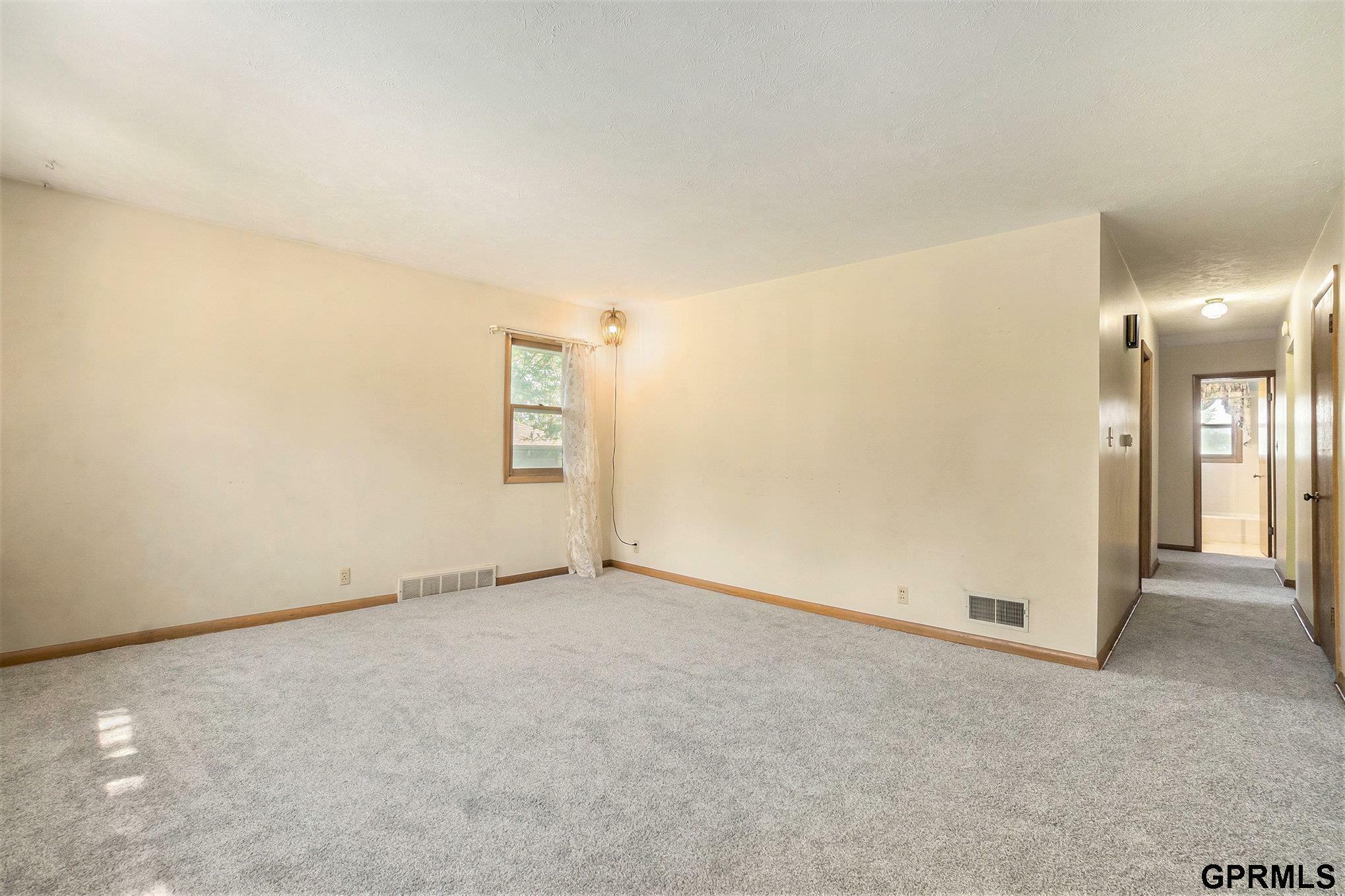 Property Photo: 2724 N 83rd Street NE 68134